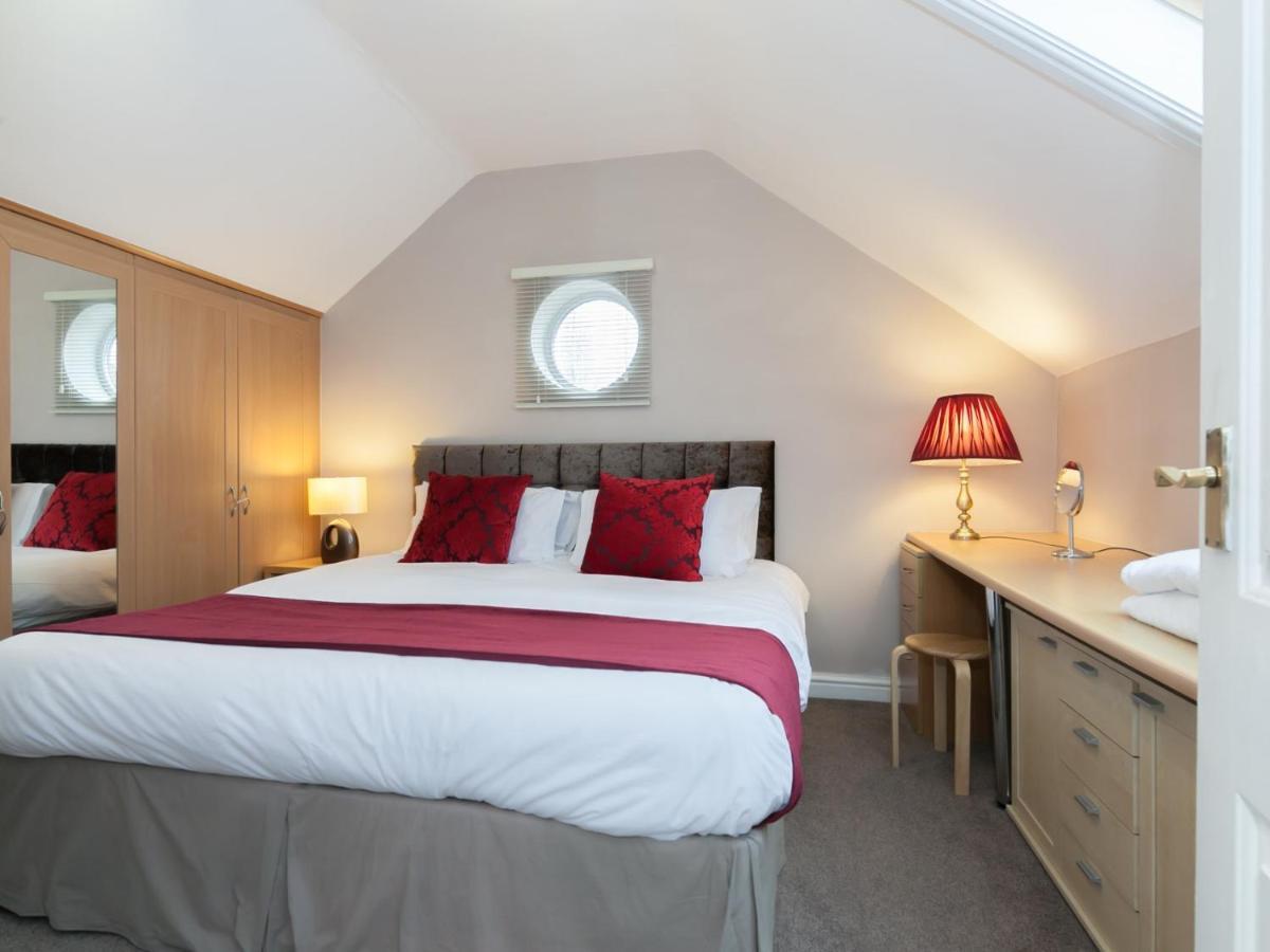 Ayuda House Hotel Altrincham Ngoại thất bức ảnh