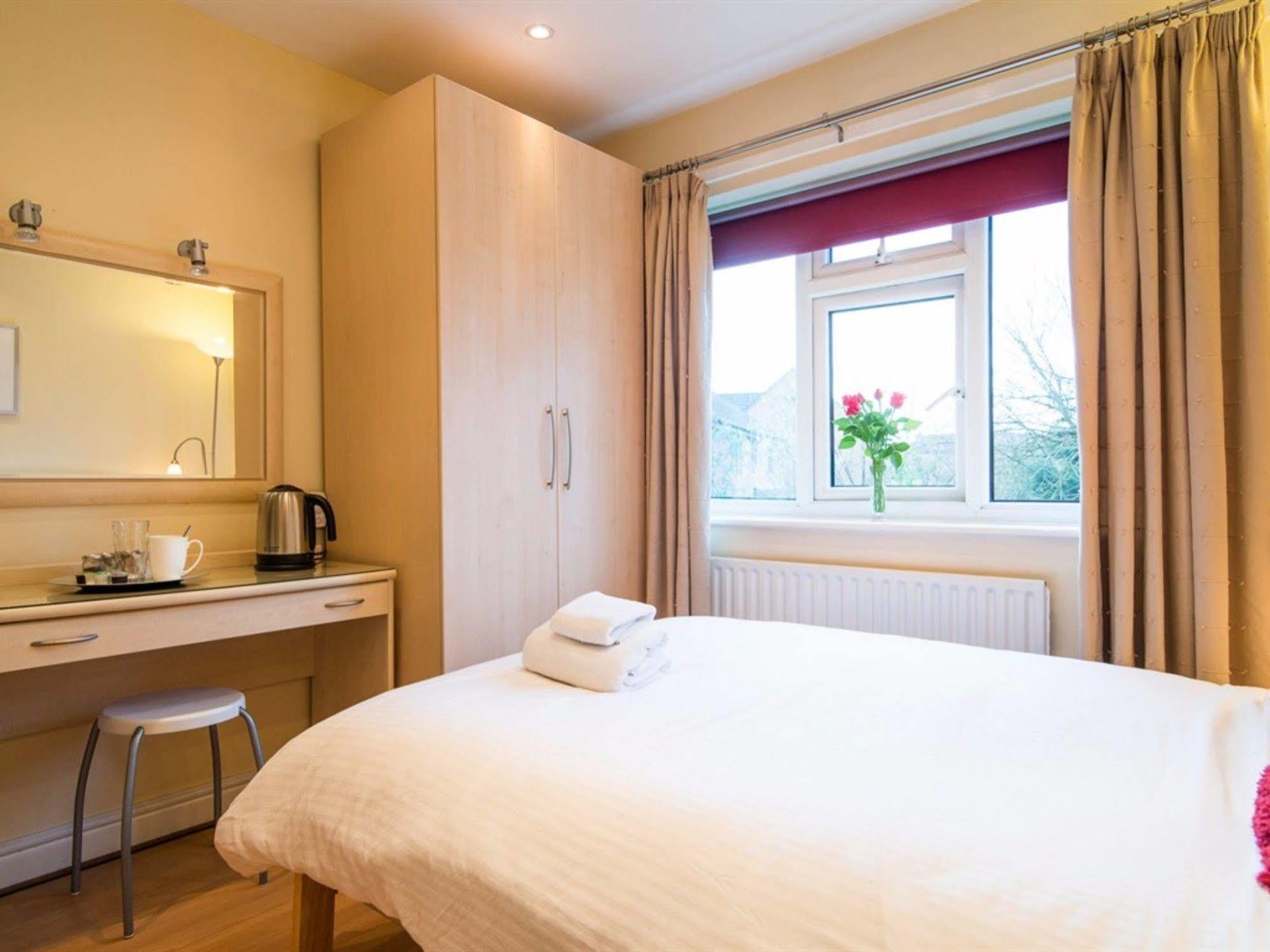 Ayuda House Hotel Altrincham Ngoại thất bức ảnh