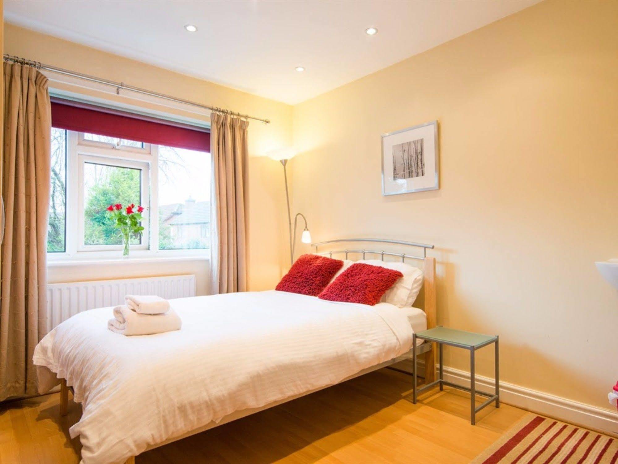 Ayuda House Hotel Altrincham Ngoại thất bức ảnh