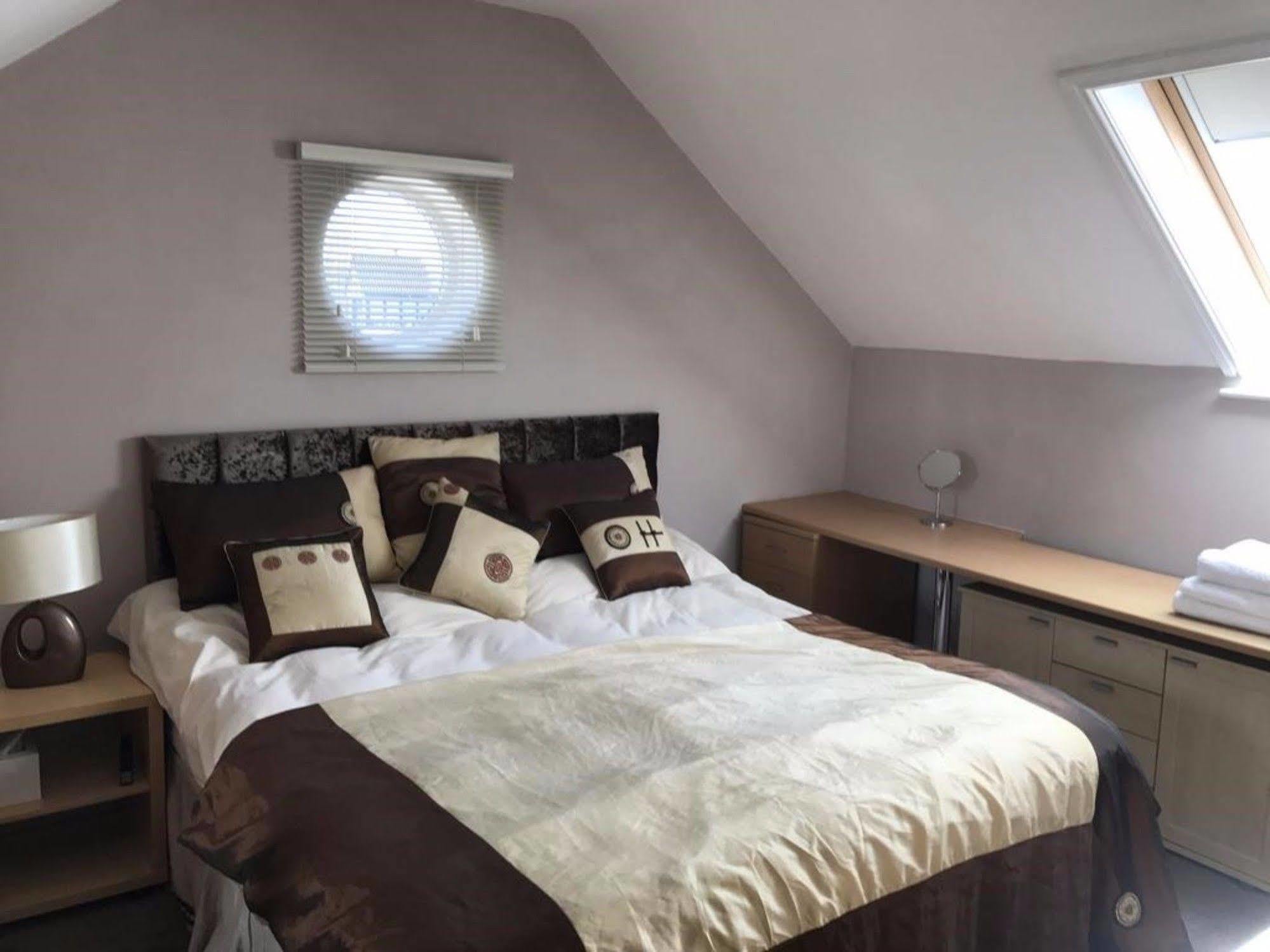 Ayuda House Hotel Altrincham Ngoại thất bức ảnh