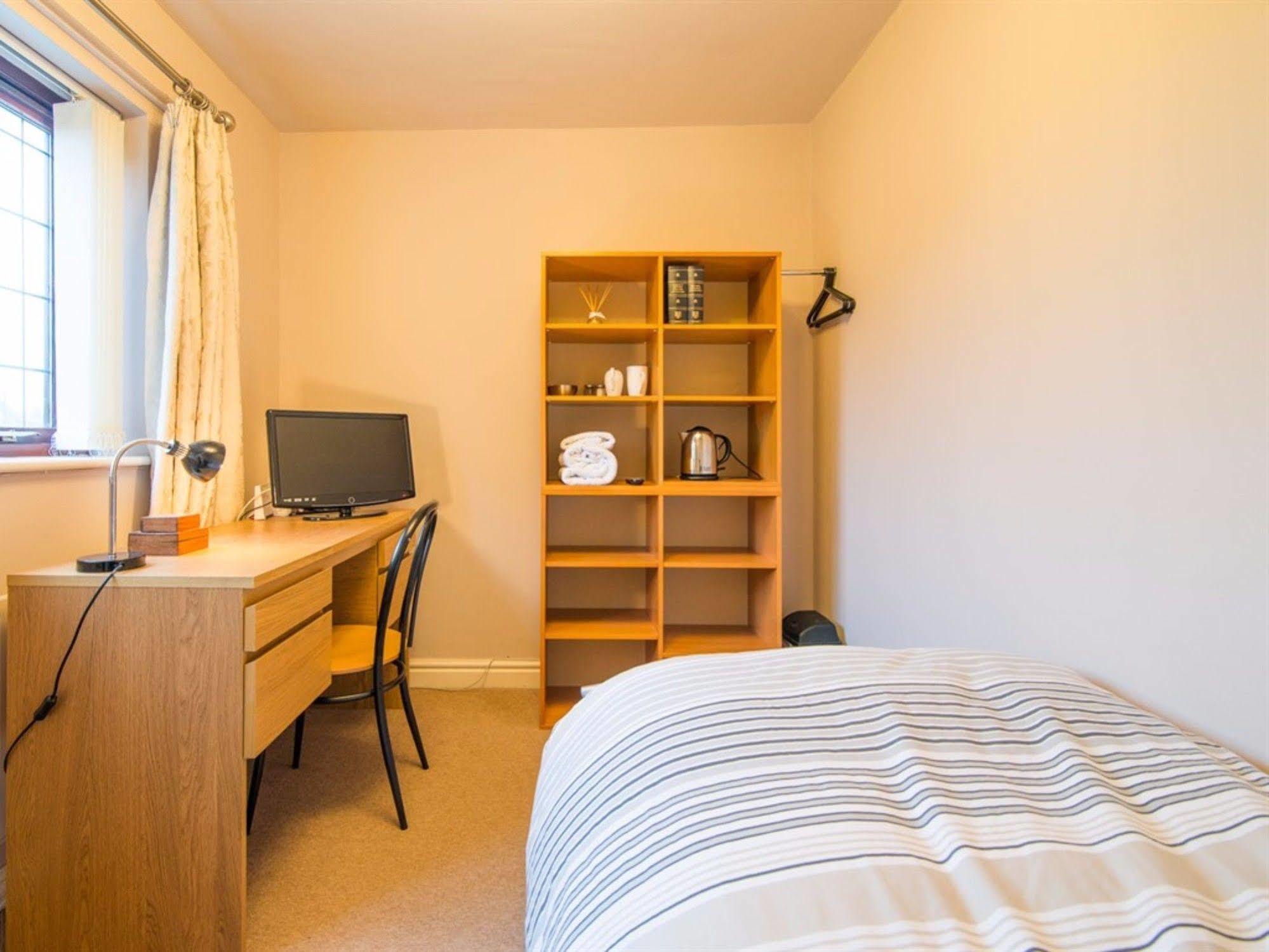 Ayuda House Hotel Altrincham Ngoại thất bức ảnh