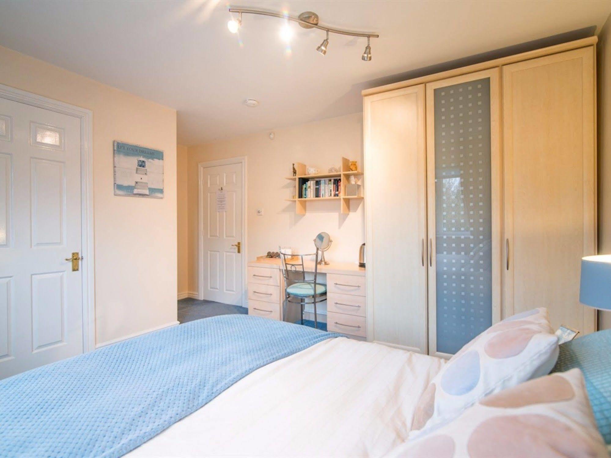 Ayuda House Hotel Altrincham Ngoại thất bức ảnh