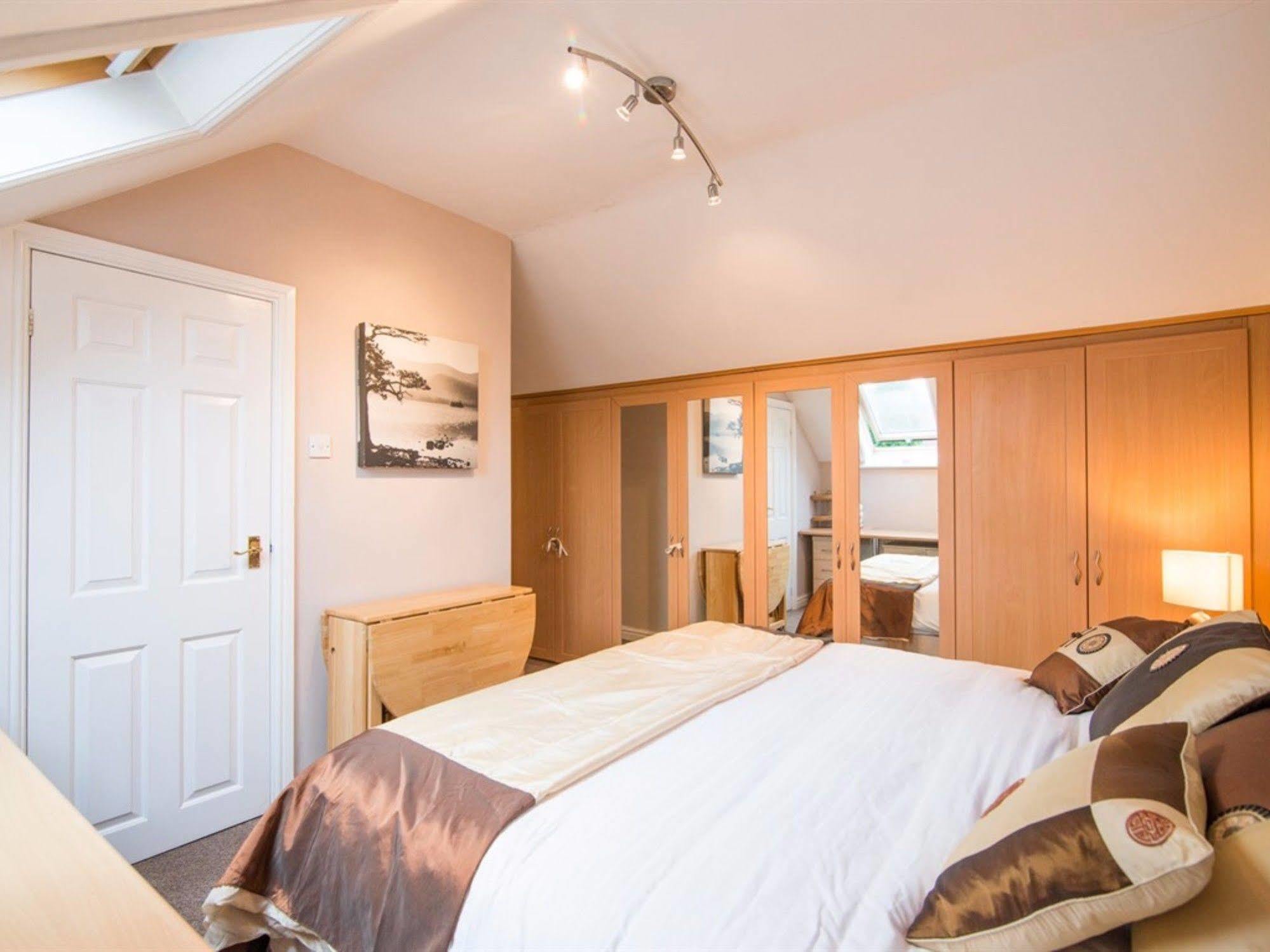 Ayuda House Hotel Altrincham Ngoại thất bức ảnh