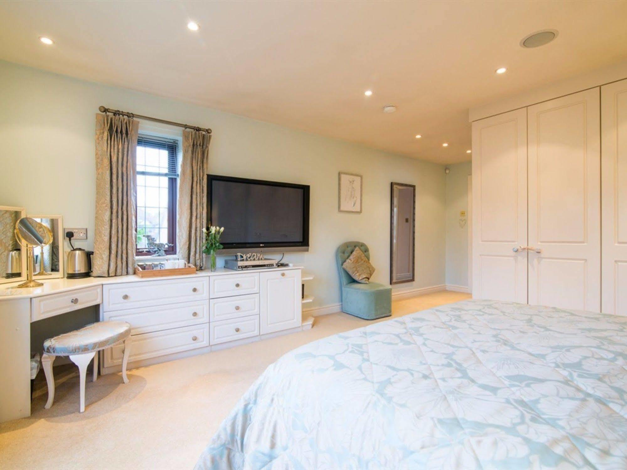 Ayuda House Hotel Altrincham Ngoại thất bức ảnh