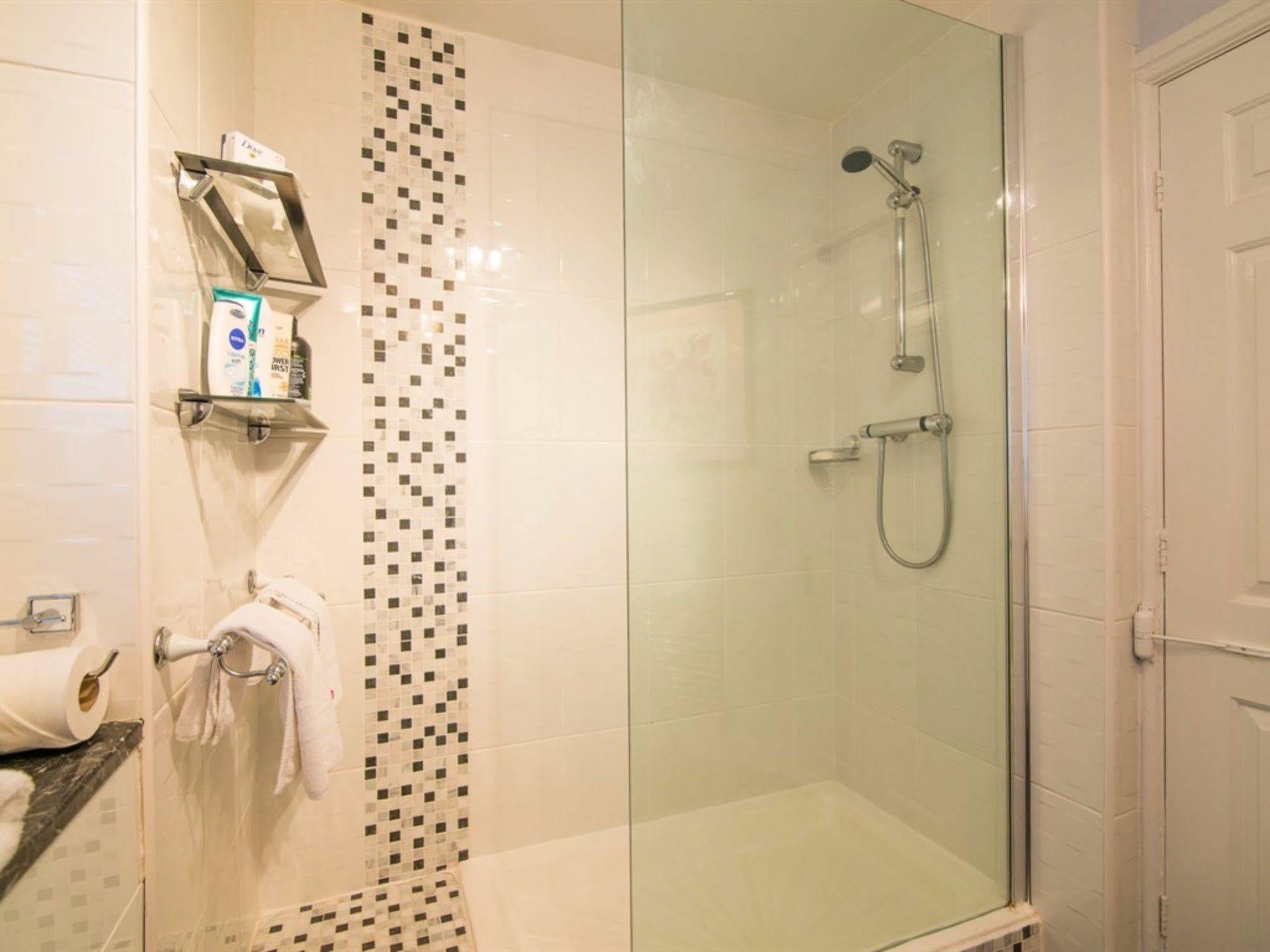 Ayuda House Hotel Altrincham Ngoại thất bức ảnh